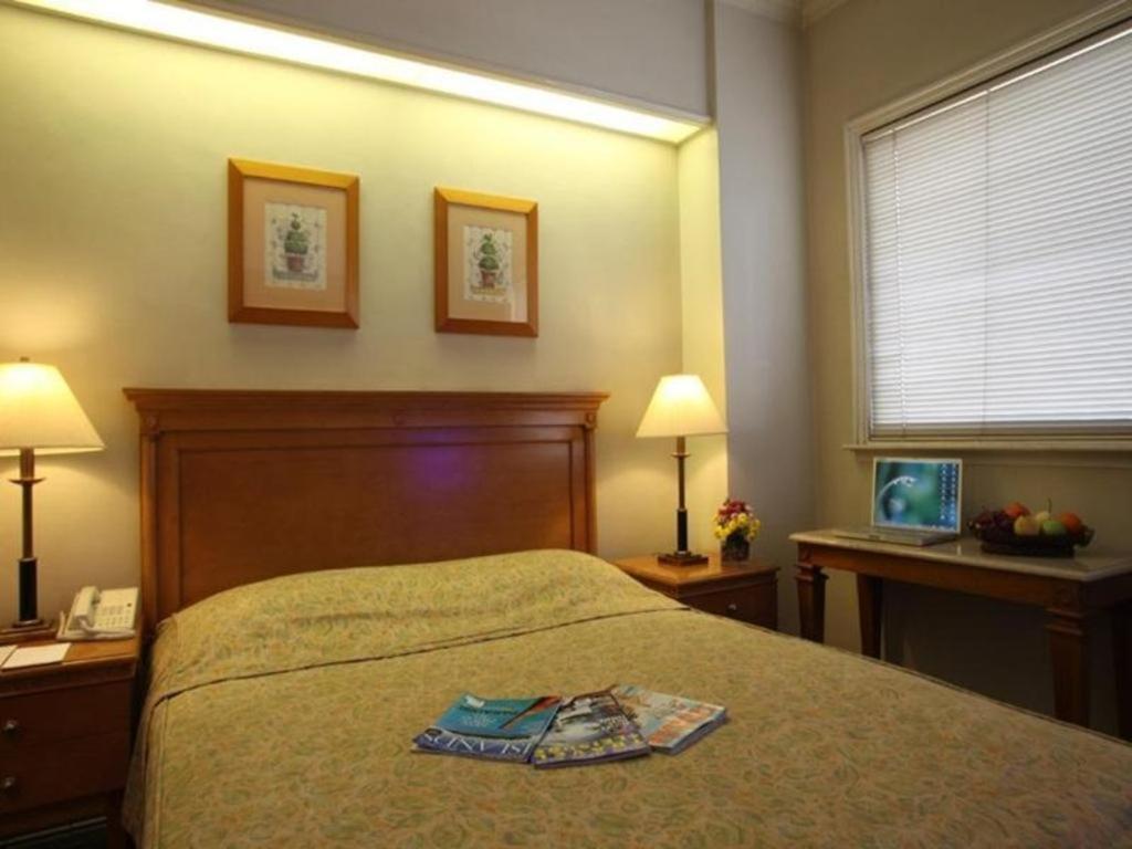 Sunny Bay Suites Manila Bagian luar foto