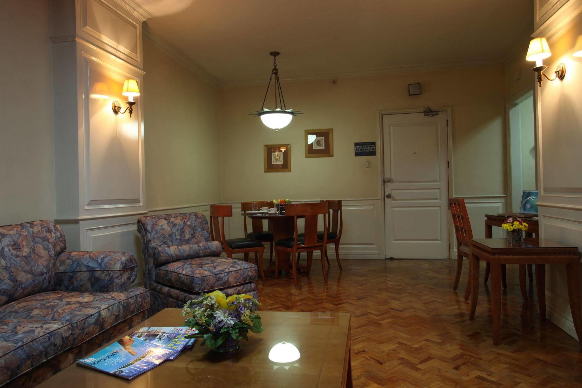Sunny Bay Suites Manila Bagian luar foto